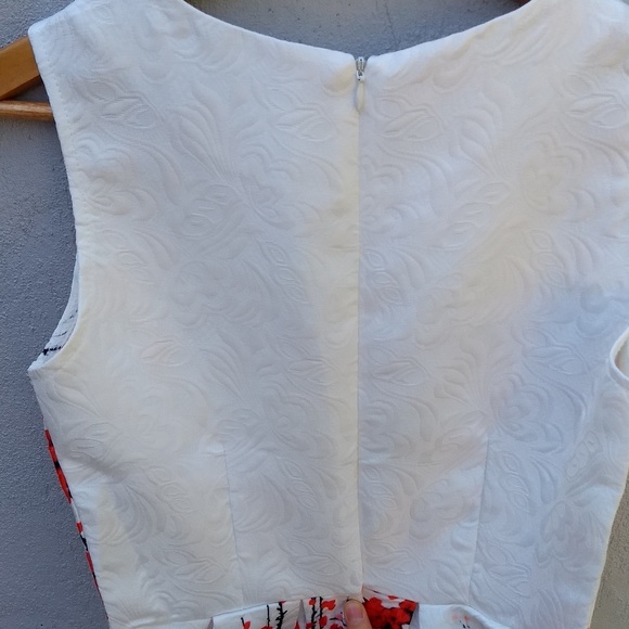 Floral dress size S girl - Picture 2 of 6